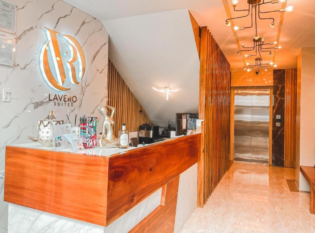 Lavero Suites Kalibo Bagian luar foto