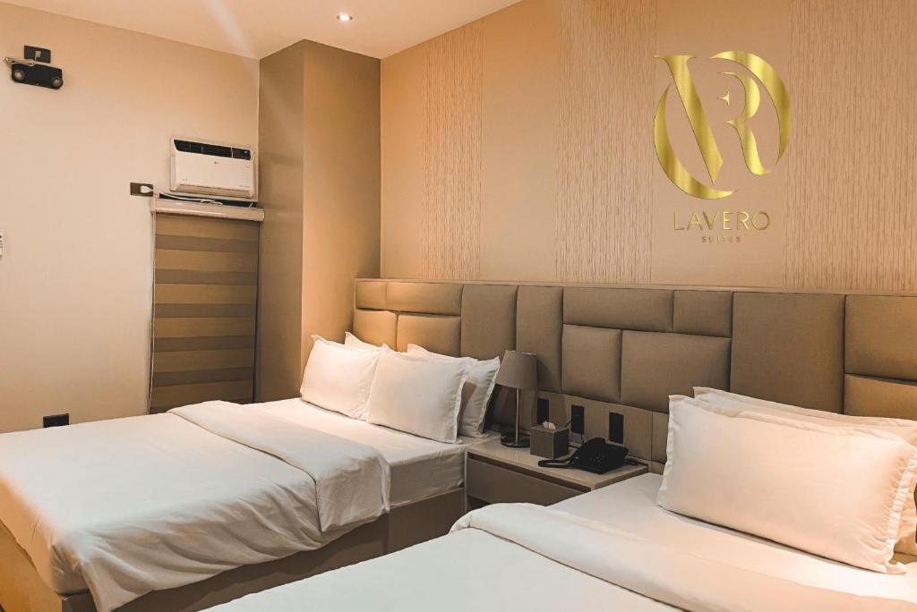Lavero Suites Kalibo Bagian luar foto