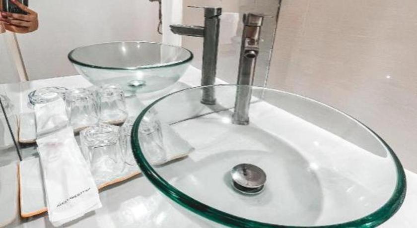 Lavero Suites Kalibo Bagian luar foto
