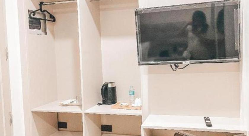 Lavero Suites Kalibo Bagian luar foto